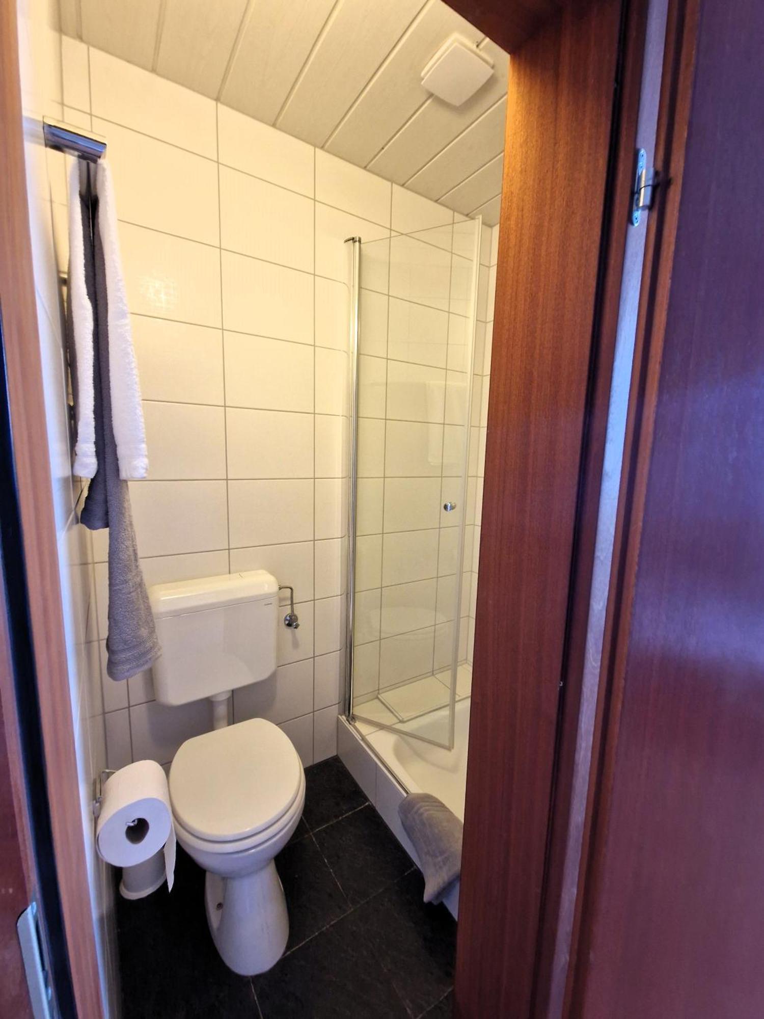 Gaestehaus "Am Weissen Stein" Кохем Номер фото